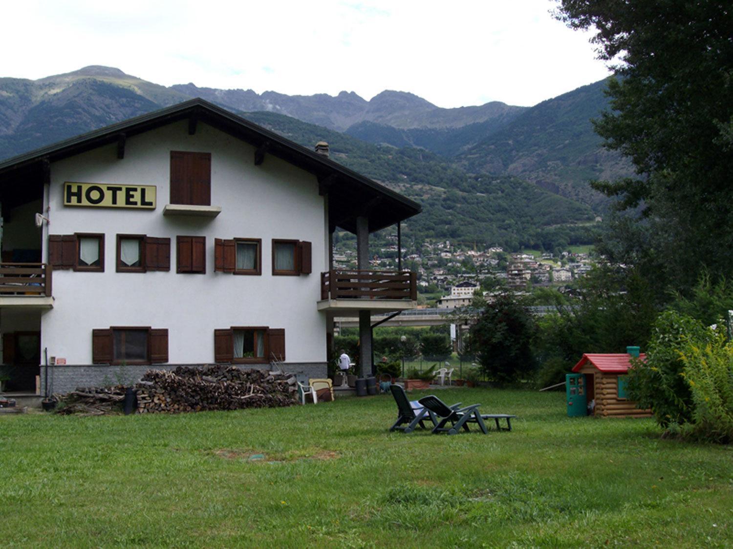 Hotel Petit Foyer Pollein Dış mekan fotoğraf